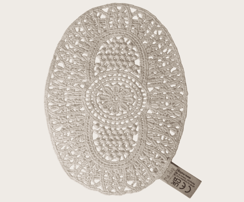 Lace rug Mouse