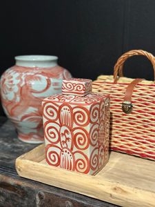 Hovedbilde Annuzza Tekrukke firkantet r&oslash;d