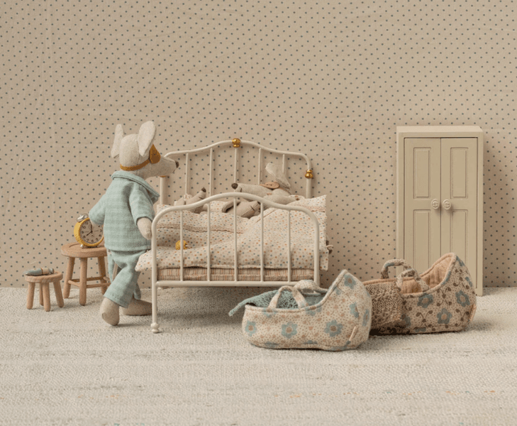 Maileg Vintage single bed Mouse Off white