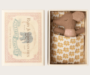 Hovedbilde Maileg Sleepy/wakey baby mouse in matchbox - Rose